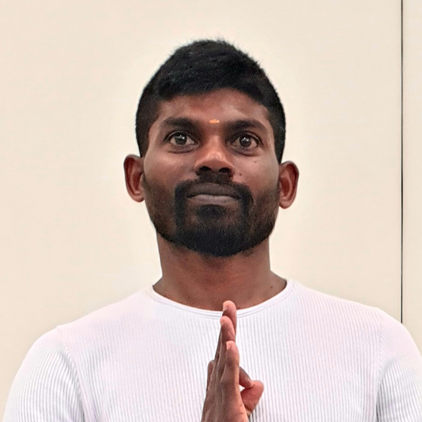 Selvam - Professeur de Yoga - Formation 200h